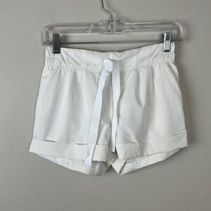 Lululemon Spring Break Away Short II